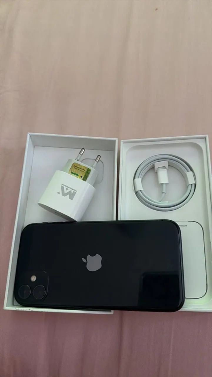 Celular iPhone 11 128 gigas 