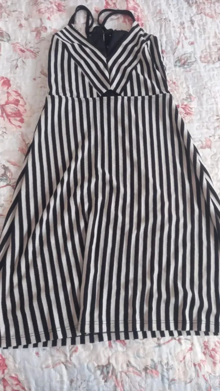 Vestido listrado com alça tamanho M usado. - Foto 2