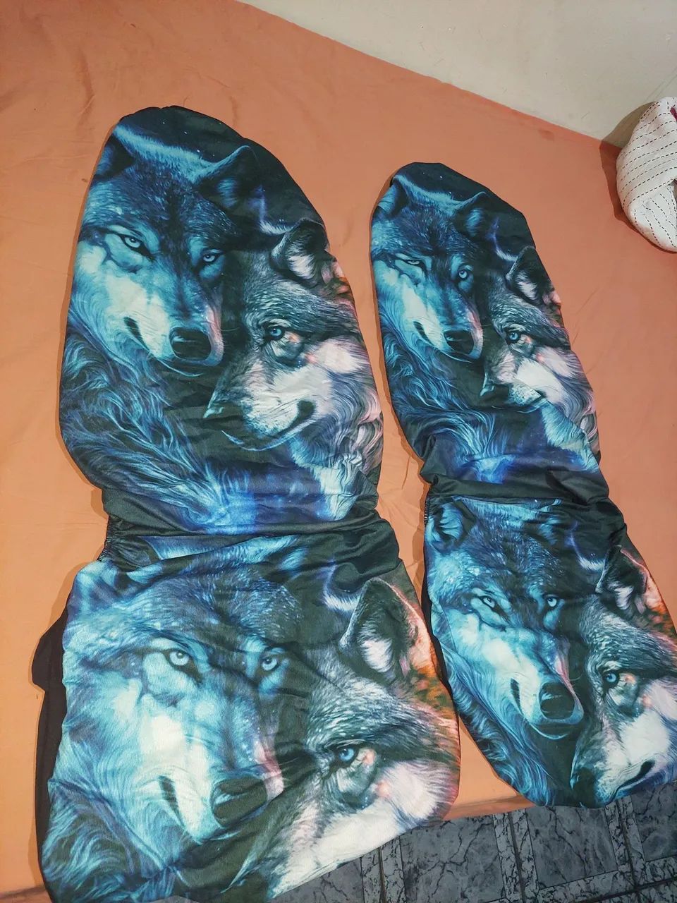 Capas de banco de carro lobos novas - Foto 2