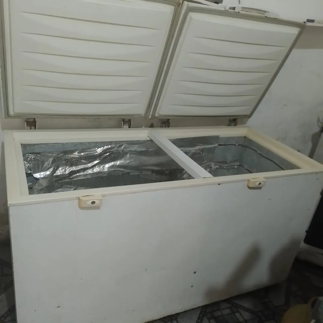 Vende-se freezer  grande  - Foto 2