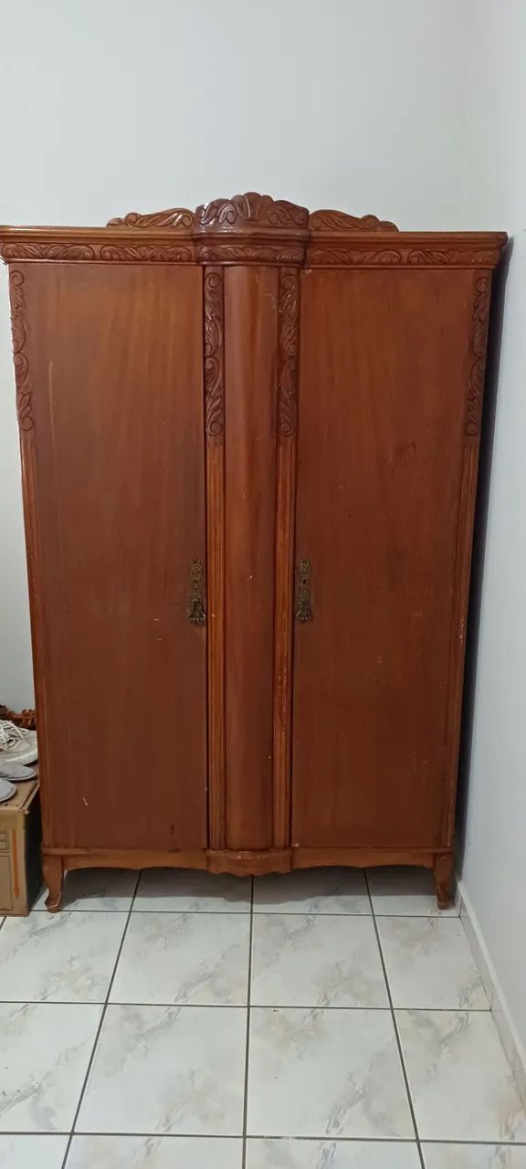 Guarda roupa vintage