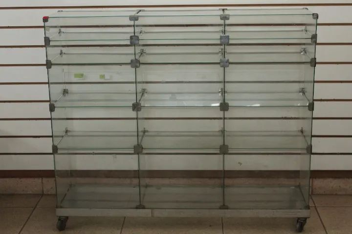 Balcão de Vidro - Vitrine Ideal Para Exposição - Foto 2