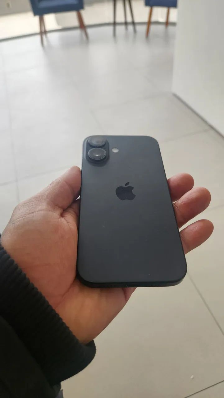 Vendo IPhone 16 preto - Foto 5