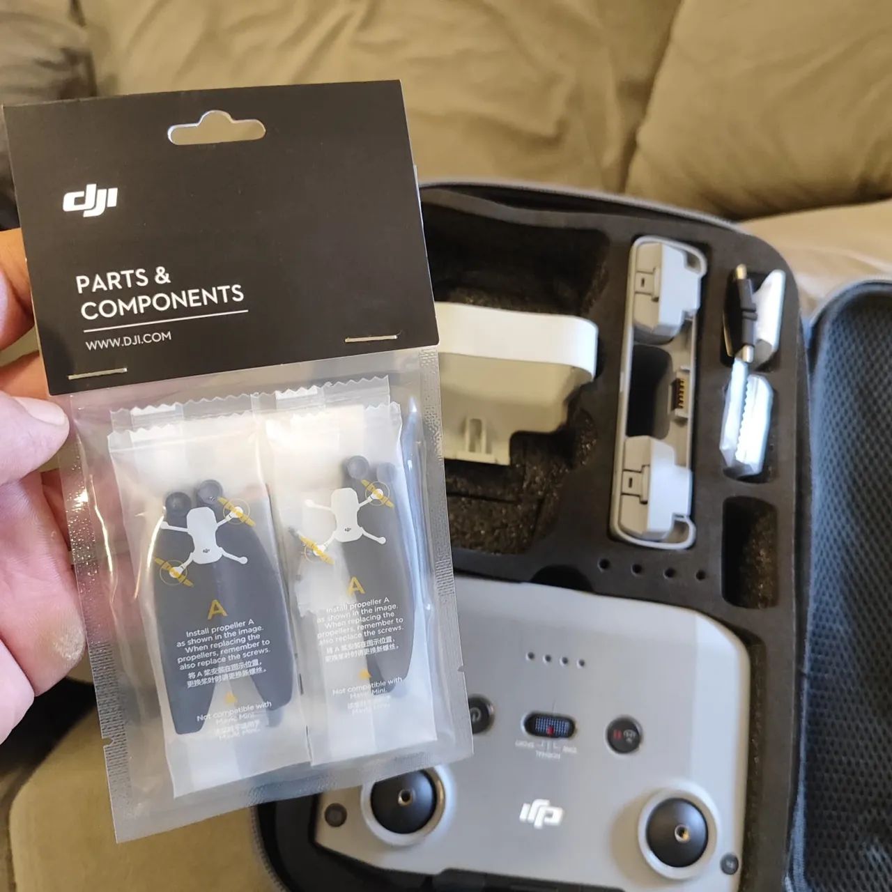 Controle DJI RC231 para Mini 2, Mini 3, Mavic 3 e Air 2 - Foto 4