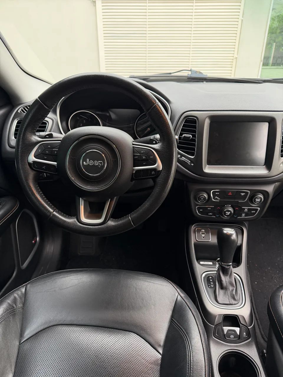 Jeep Compass 2.0 16V FLEX LONGITUDE AUTOMÁTICO 2017