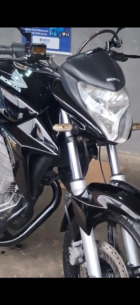 CB 300