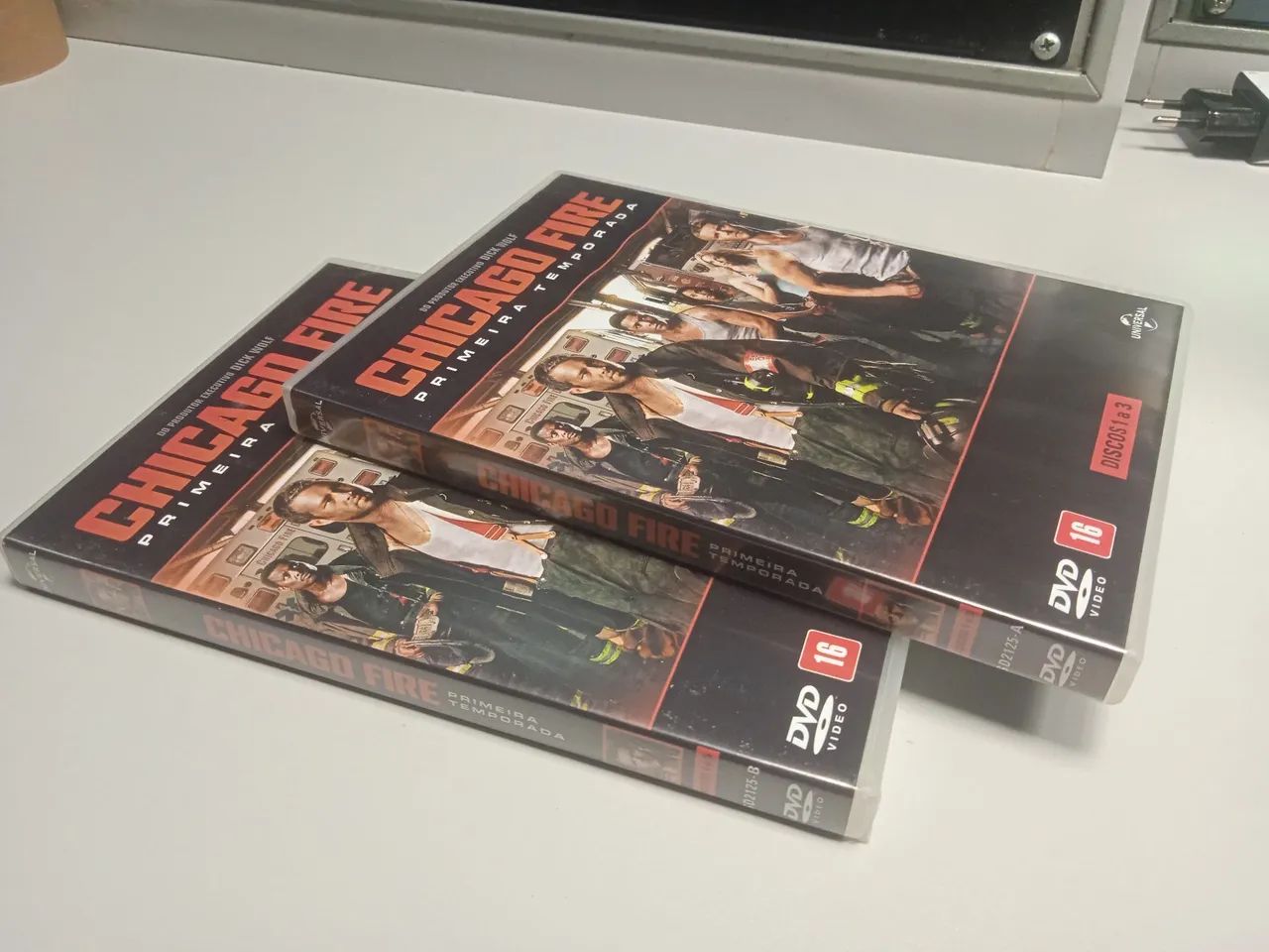 Box dvd Chicago Fire primeira temporada (5discos) - Foto 4