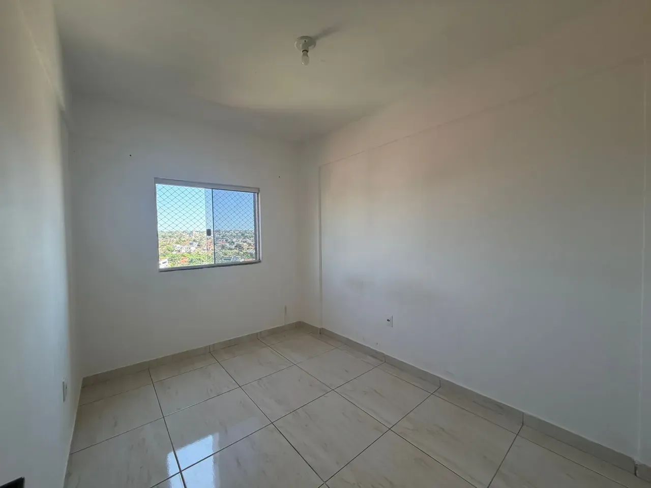 ALUGO APARTAMENTO 2 QUARTOS, BANHEIRO COM BOX - Foto 5