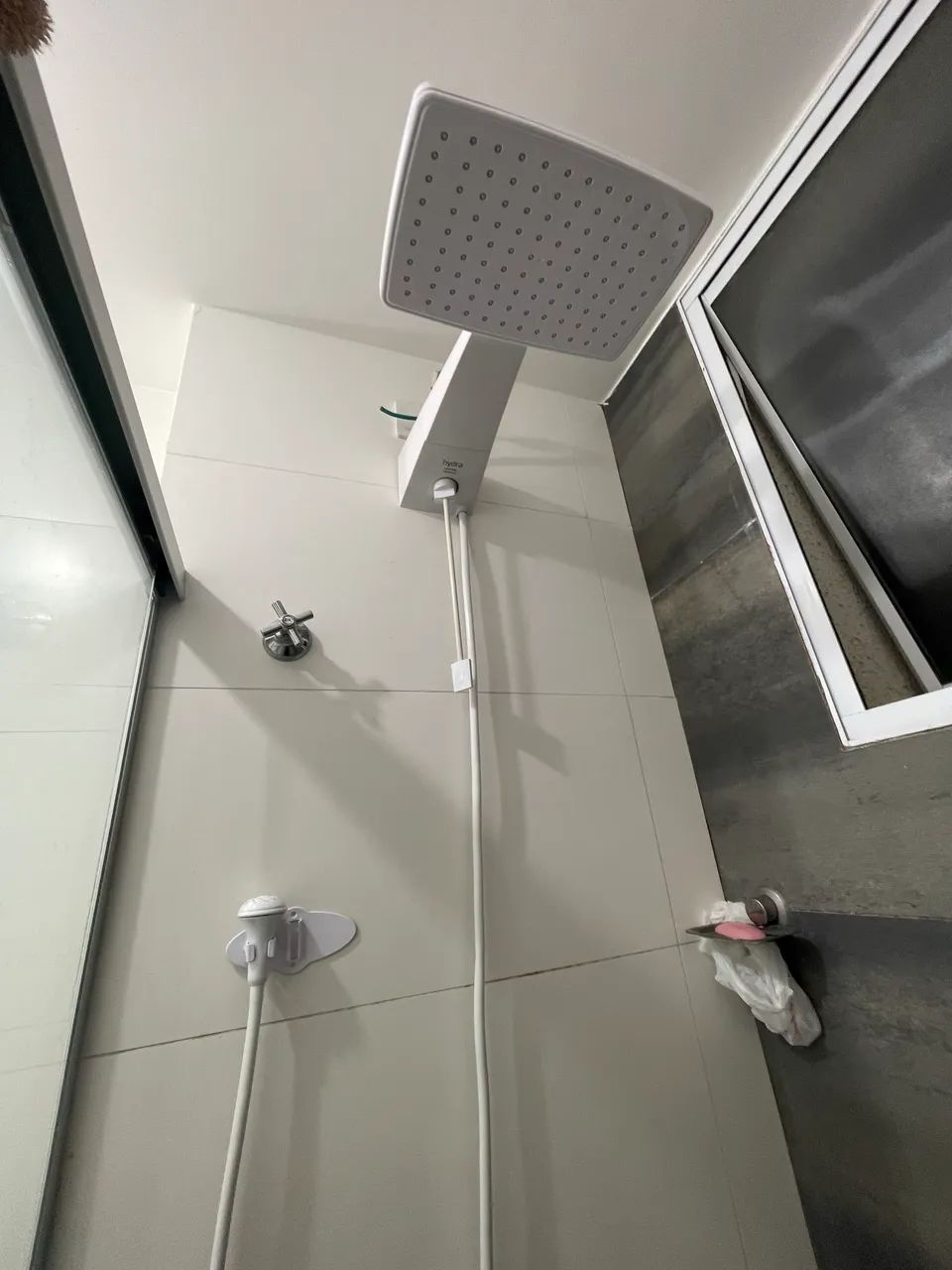 HYDRA Shower