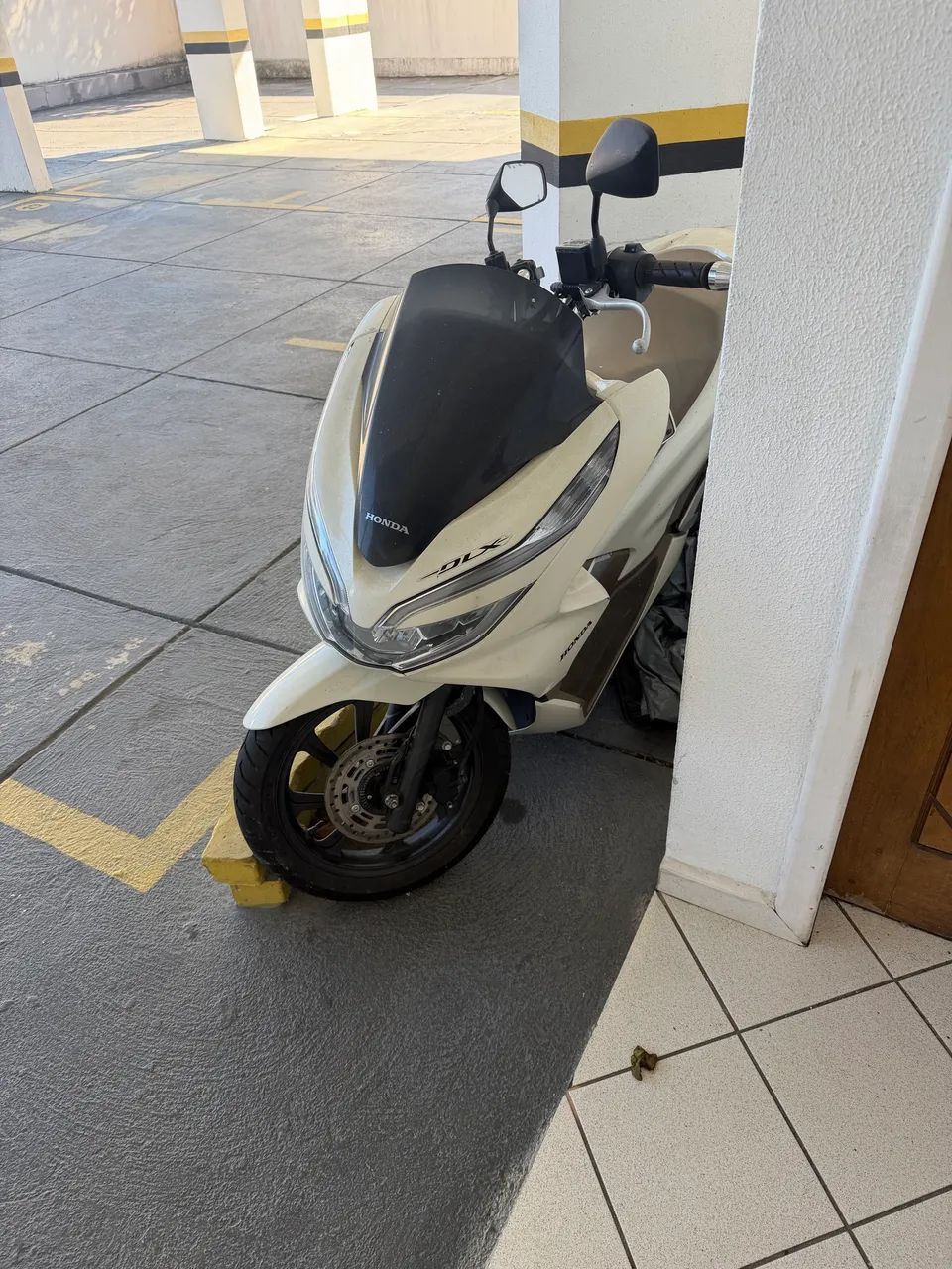 Pcx 150 dlx novinha pouca km - Foto 2