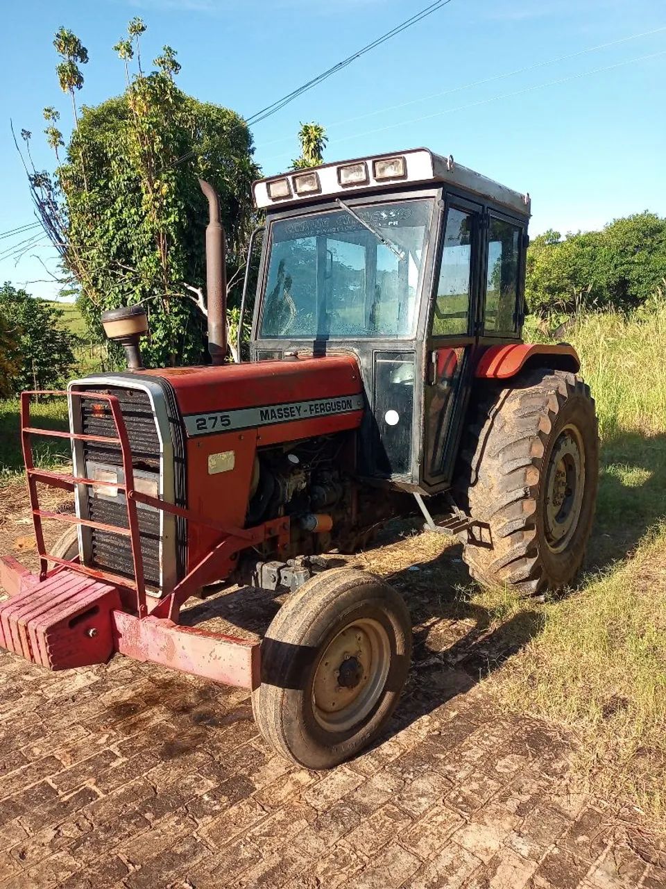 Trator Massey 