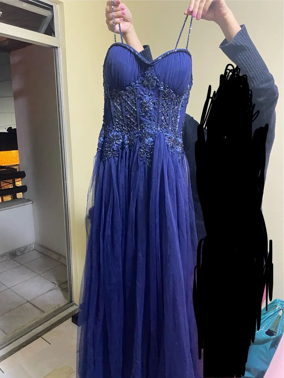 Vendo lindíssimo vestido de festa com echarp - Foto 4