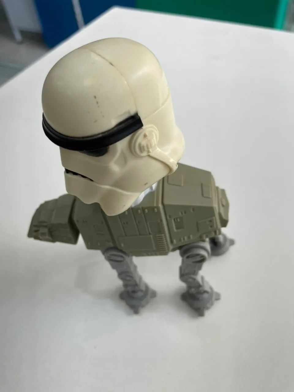 Brinquedo Star Wars Stormtrooper no AT-ST Mc Donalds