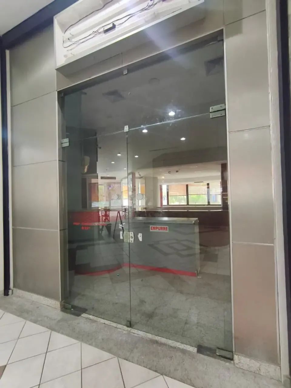 Centro comercial para aluguel possui 55 metros quadrados - Foto 2