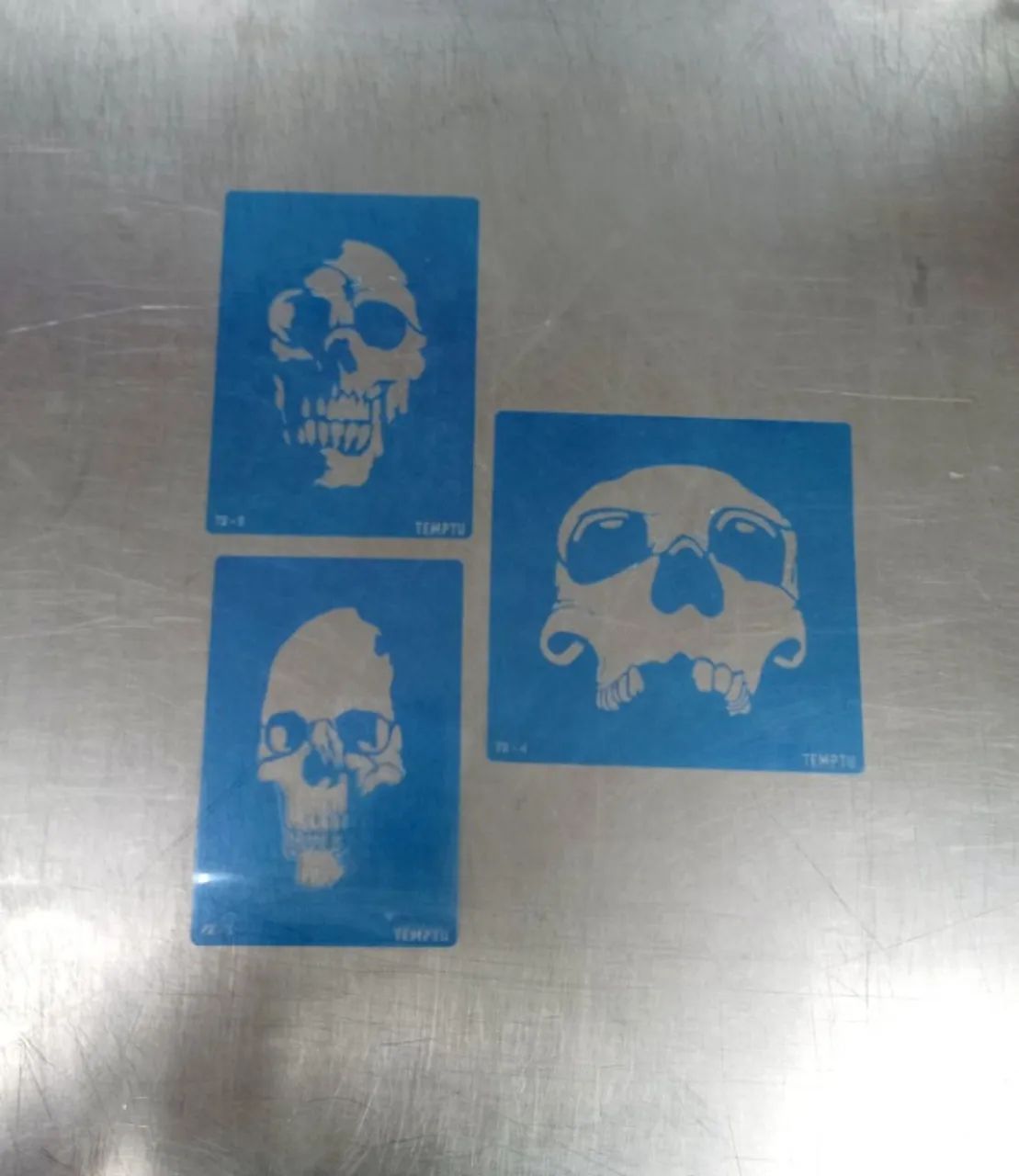 3 Stencils Caveira NOVOS