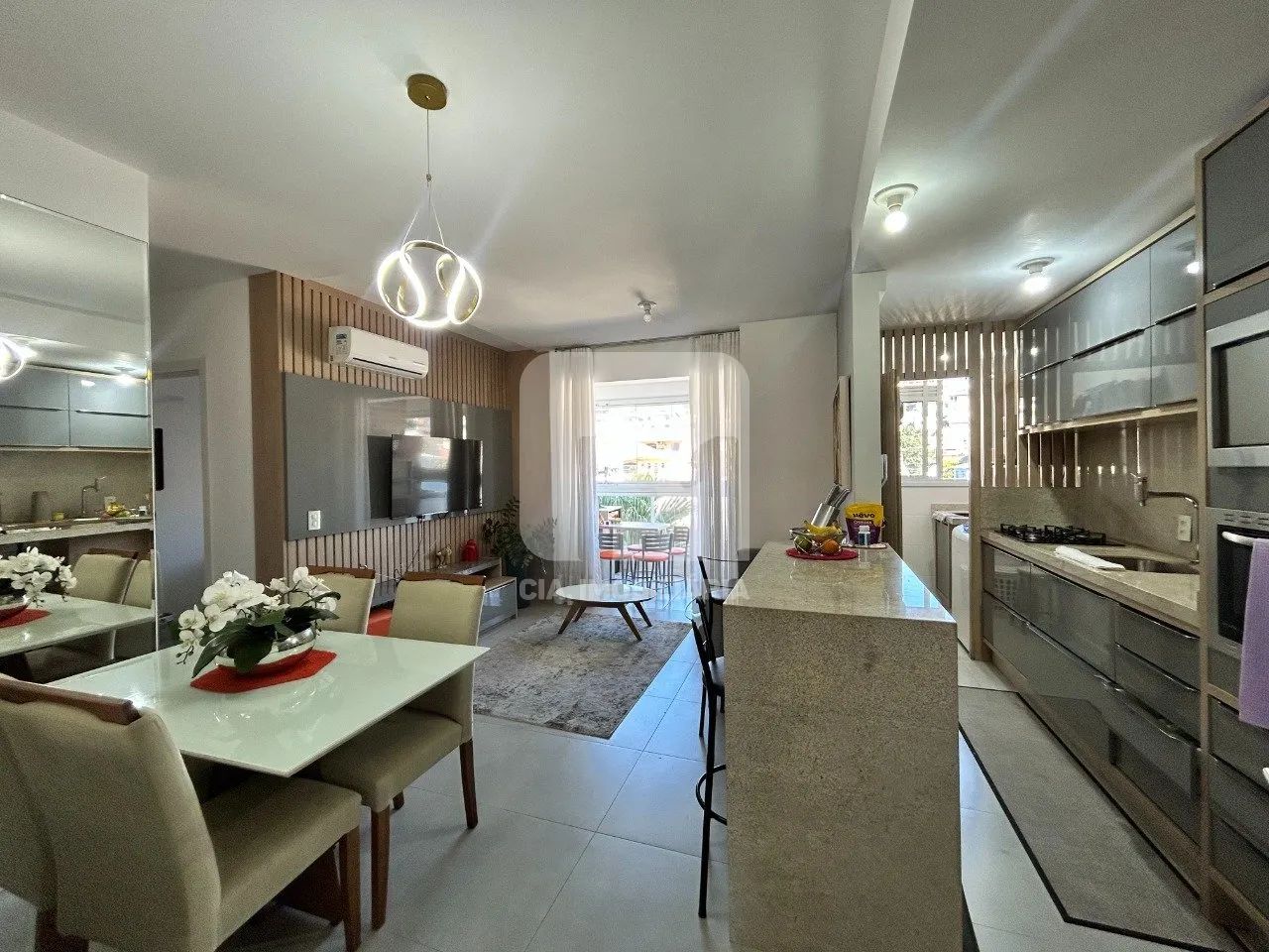 Apartamento de 2 dormitórios, à venda em Coqueiros - Foto 4