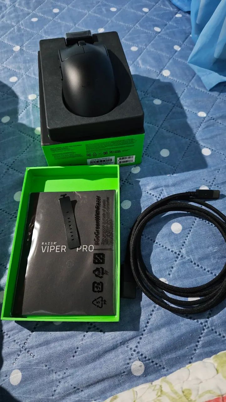 Mouse Razer viper v3 pro black + 2 pacotes de feets dots com 20 dots em cada - Foto 5