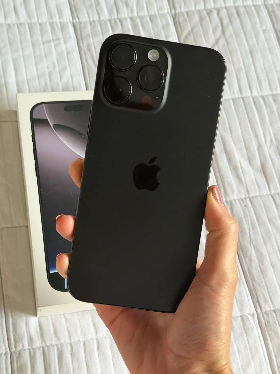 iPhone 16 Pro Max 512 GB Preto Excelente estado Caixa Original com película e capa  - Foto 4
