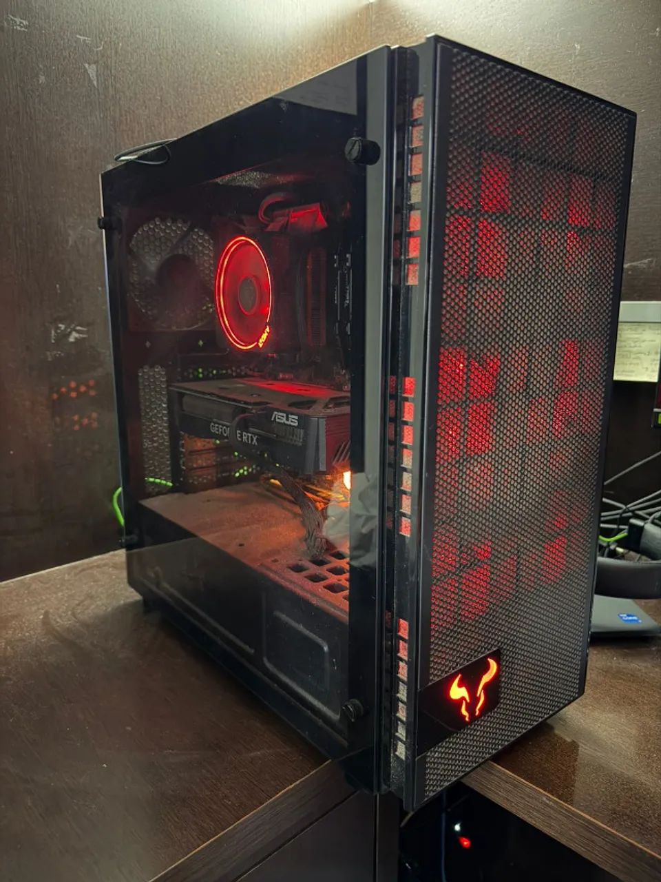 PC GAMER - Ryzen 5700X3D, 32gb RAM, RTX 4060