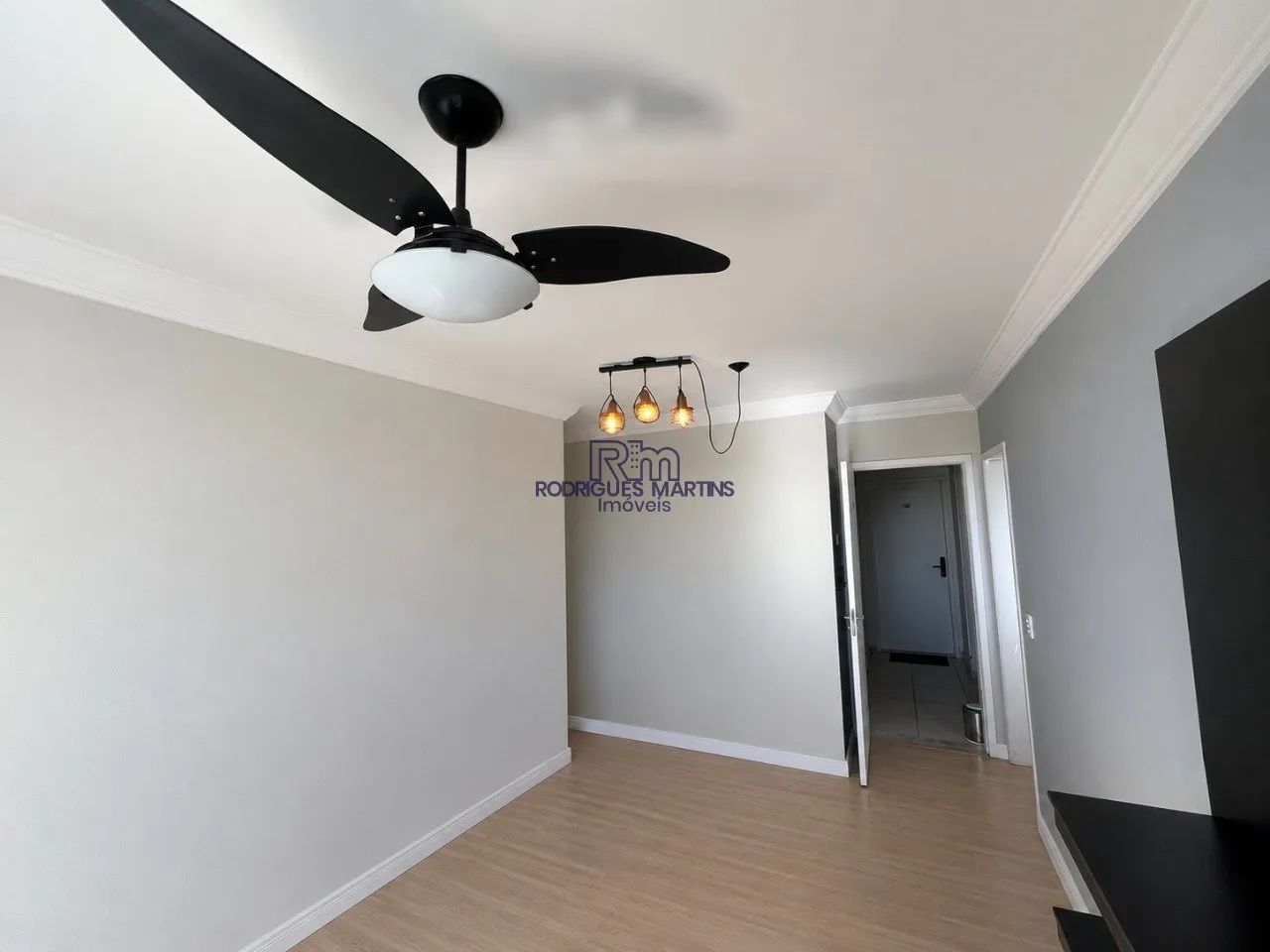ALUGA-SE APARTAMENTO SEMI-MOBILIADO NO CAIÇARA. - Foto 2