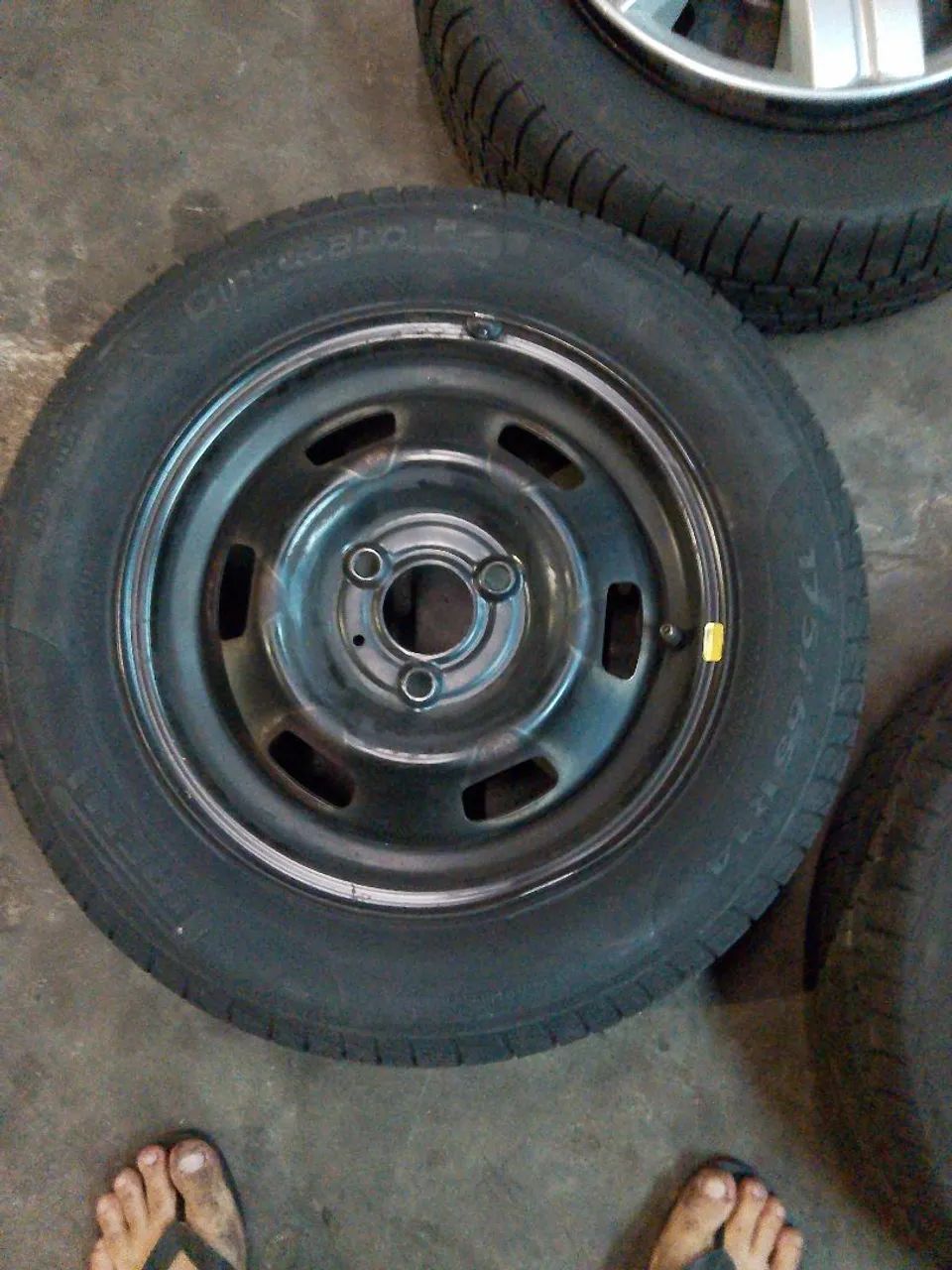 Rodas do kwid de ferro aro 14