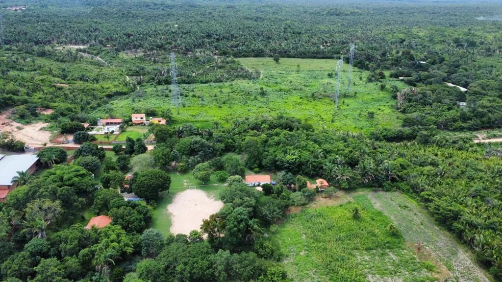 Sitio em Teresina a venda com 6 hectares, 06 suítes, ótima estrutura, mobiliado. Aceita tr