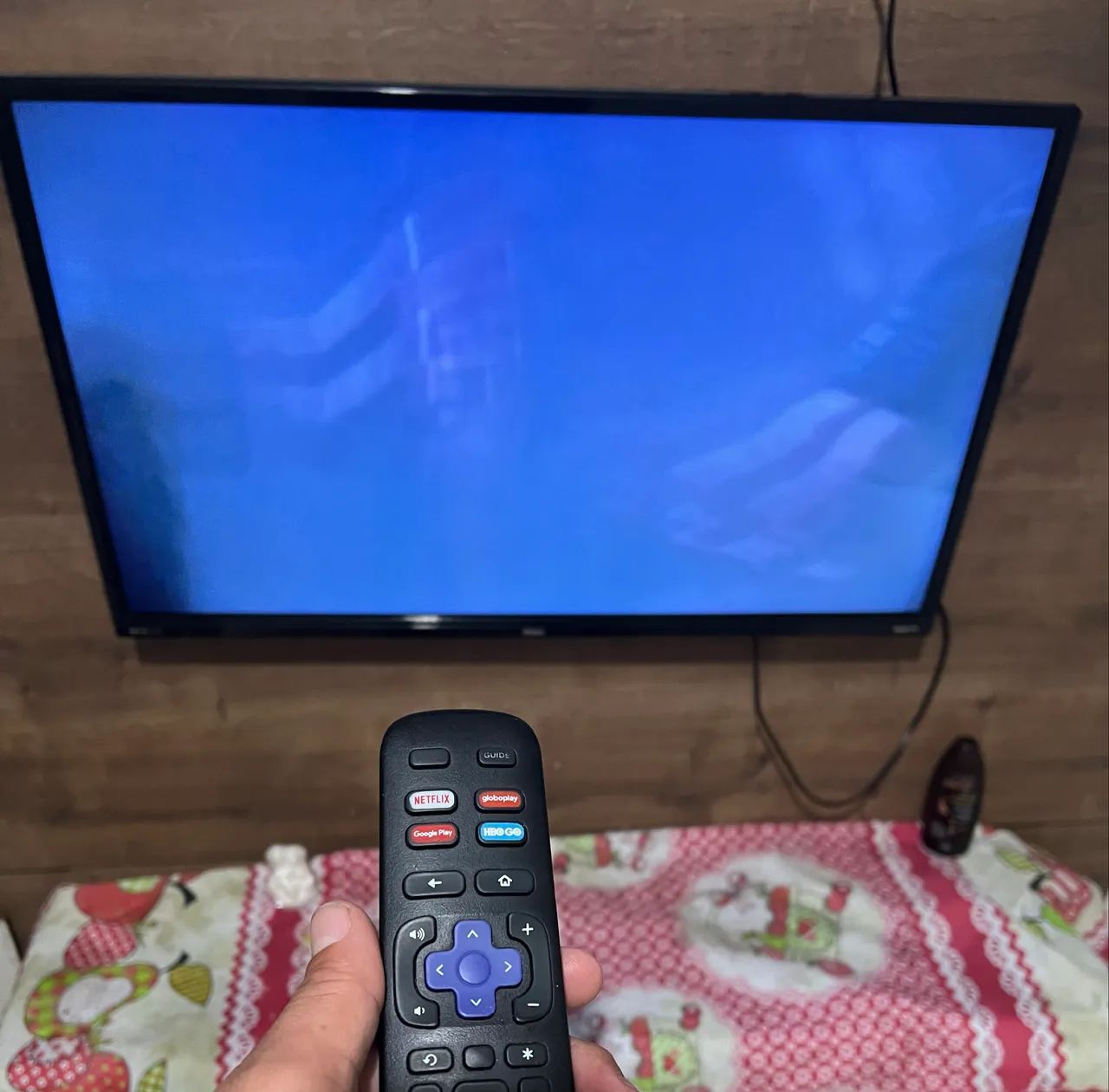 Vendo TV smart roku 32 polegada - Foto 3