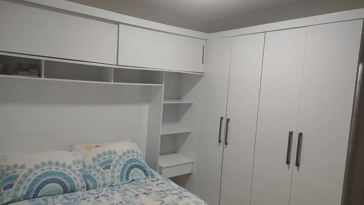 Guarda roupa com painel 