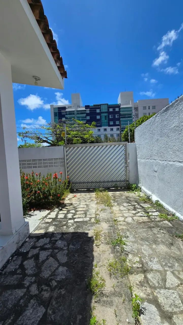 CASA ESPAÇOSA COM 460M² E 4 QUARTOS EM AREIA DOURADA  A 100M DO MAR EM CABEDELO - Foto 3
