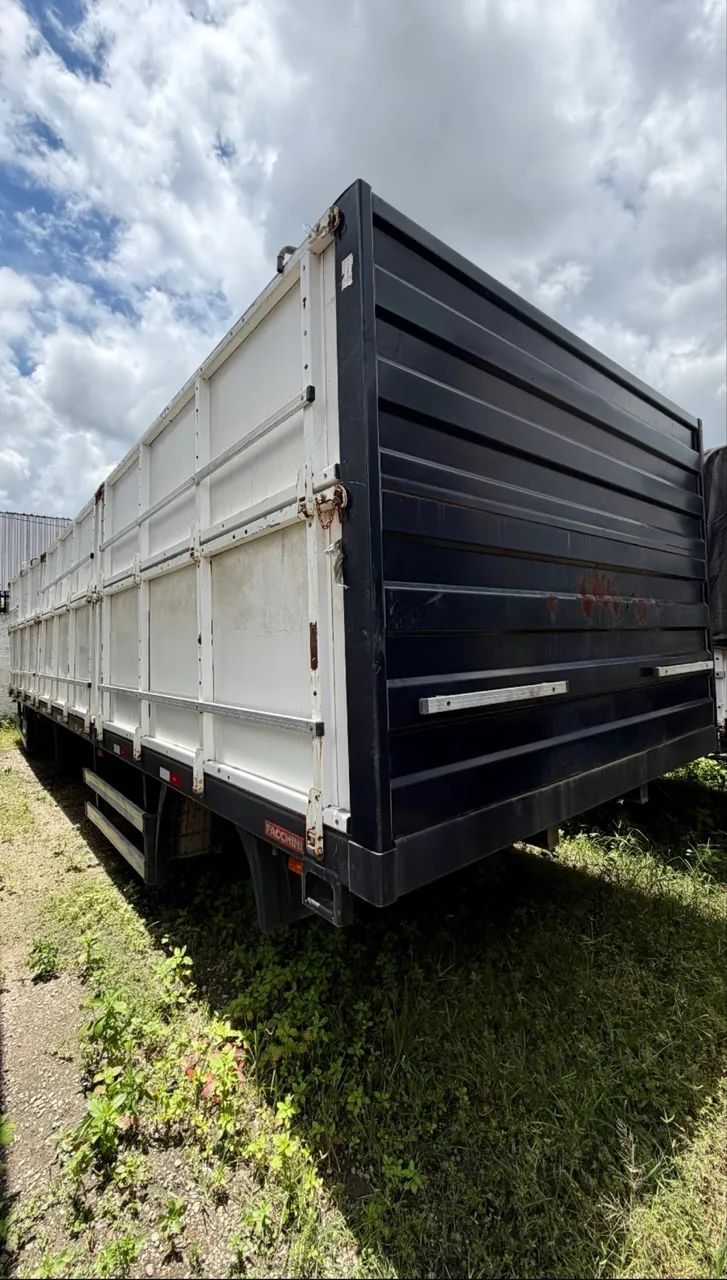 Graneleiro bitruck Facchini 9,50 metros
