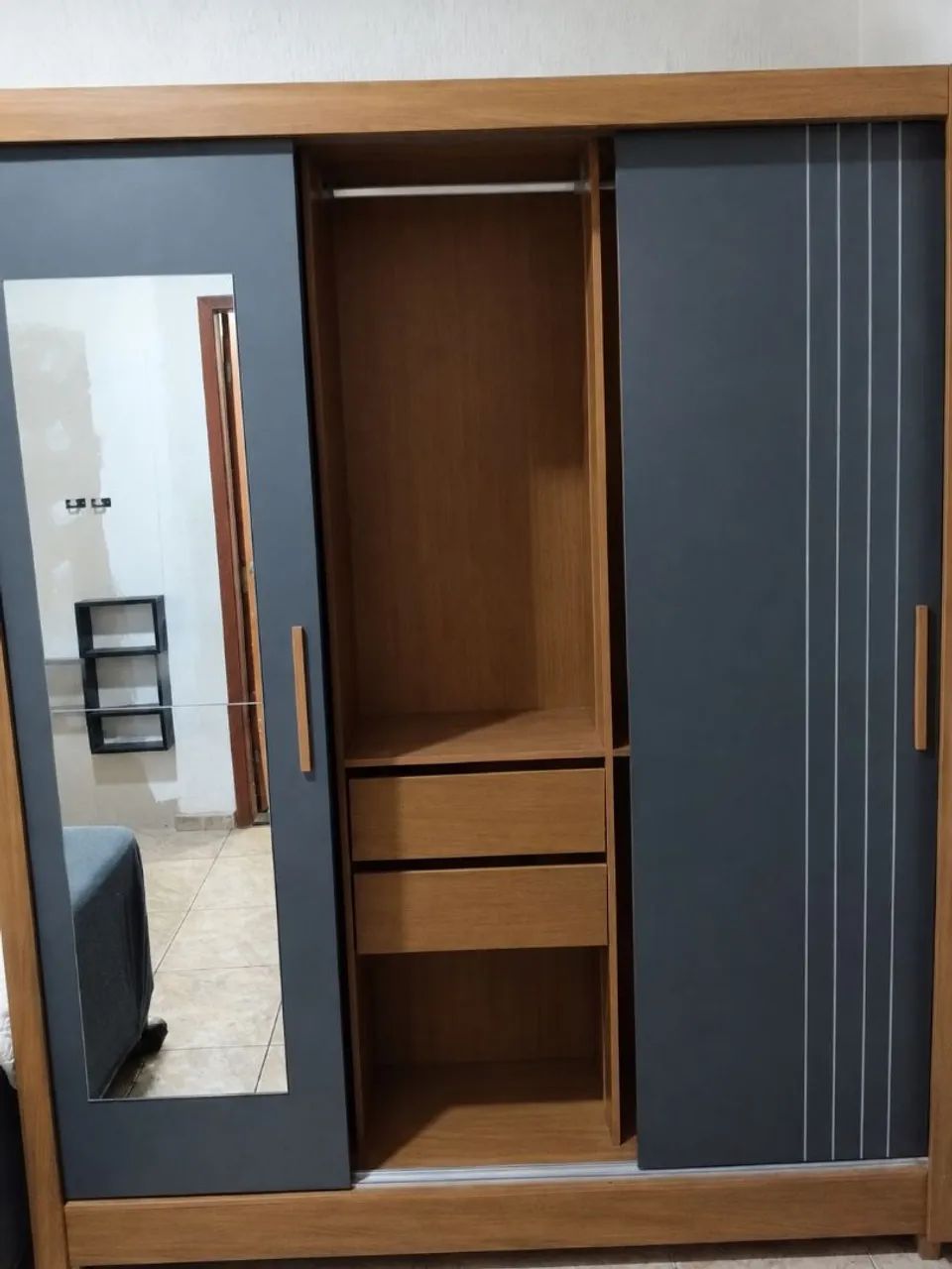 Guarda roupa semi novo  - Foto 2