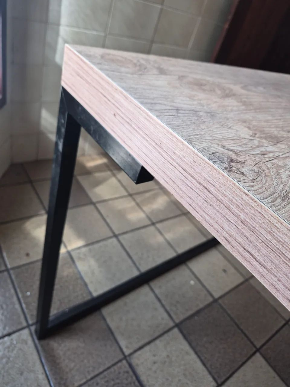 Mesa Retangular Estilo Industrial - Madeira e Ferro Preto