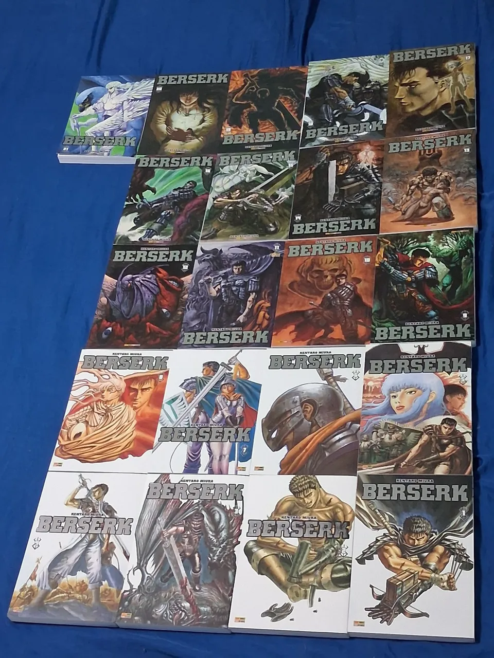 Manga Berserk Vol 1 Vol 29 Vol 31 - Livros e revistas - Rodolfo