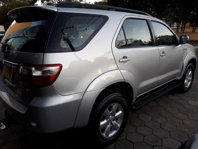 Toyota Hilux Sw4 Aut Diesel 4x4 7 Lugares Aut - Foto 6
