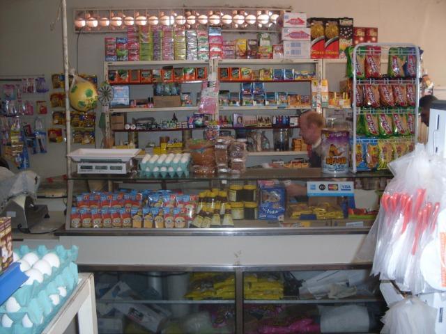 Mercearia completa com Casa ou somente o comércio, com clientela formada - Foto 7