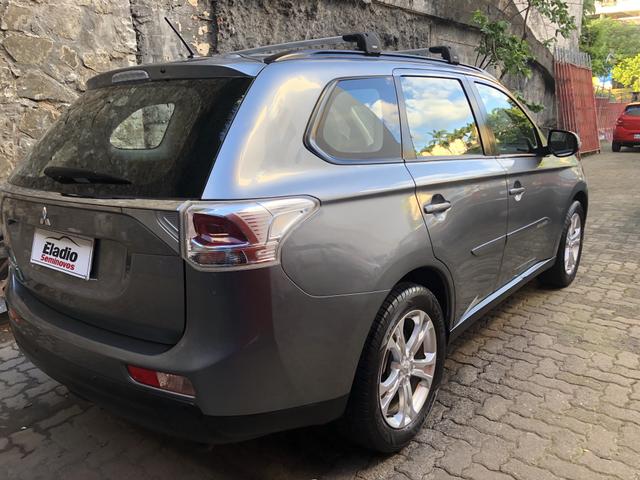 Outlander 2.0 automática completa único dono com teto solar novíssima - Foto 3
