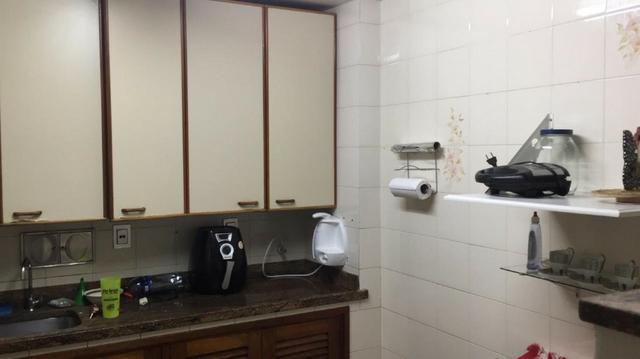 Vendo apartamento Petrópolis no centro da cidade com 03 quartos - Foto 11