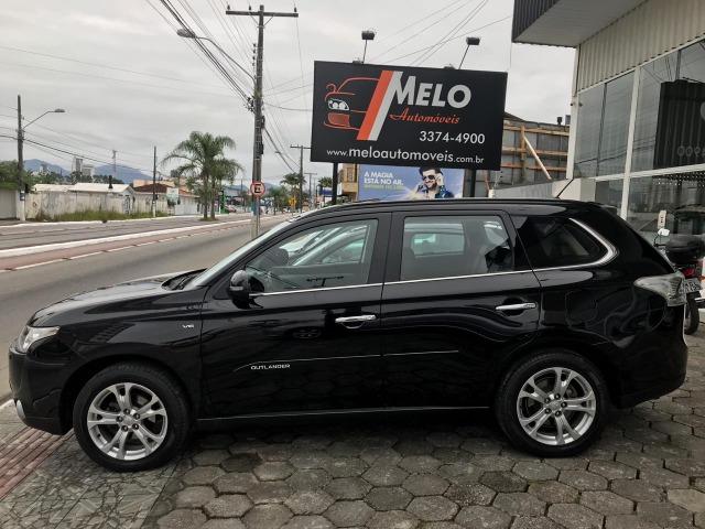Outlander GT 3.0 4x4 7Lugares 2015 - Foto 9