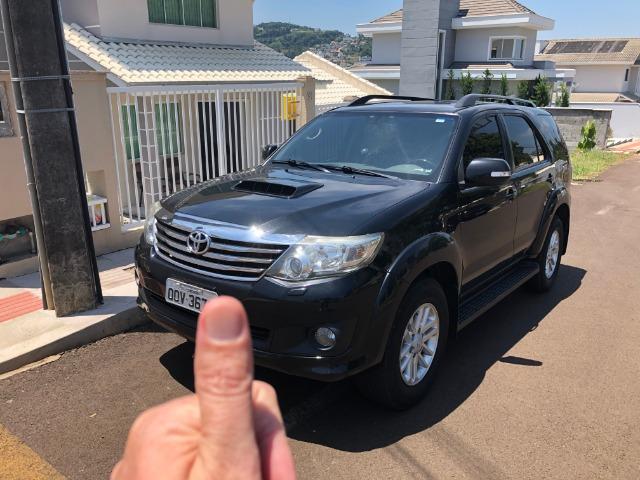 Toyota SW4 SRD 4D 4X4 3.0 TDI Diesel Automática - Foto 8