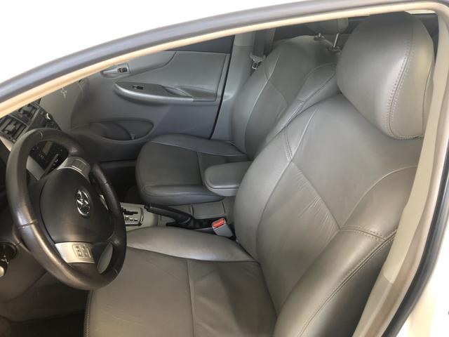 Corolla GLI 1.8, Automática e Banco de Couro, documento pago a 2 meses. - Foto 6