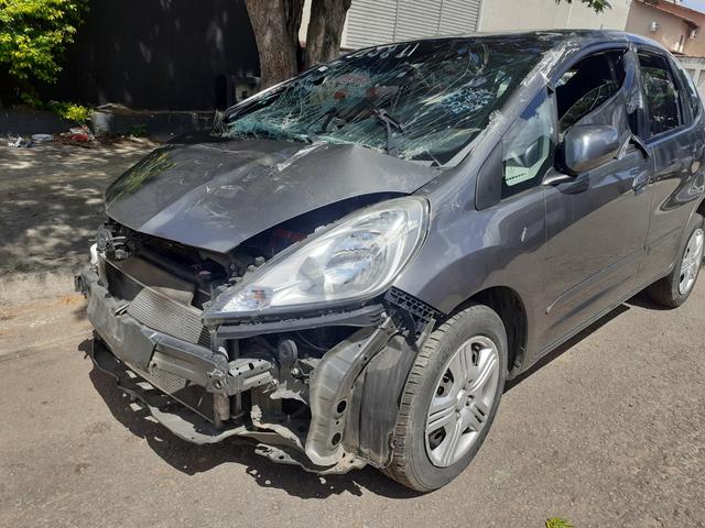 Sucata Honda fit 2013 1.5 manual - Foto 3