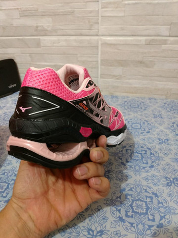 mizuno rosa pink