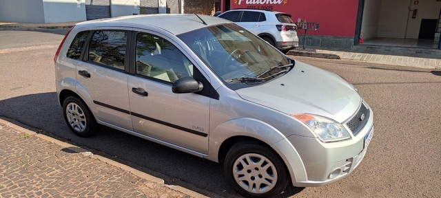 VENDO FORD FIESTA