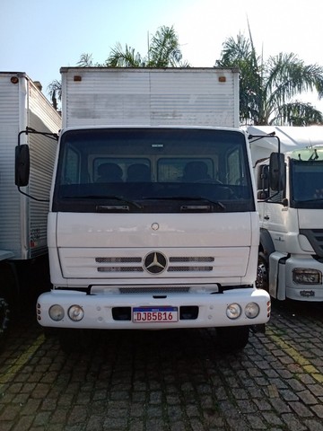 MERCEDES- BENZ 1215C ANO 2004 COM BAÚ