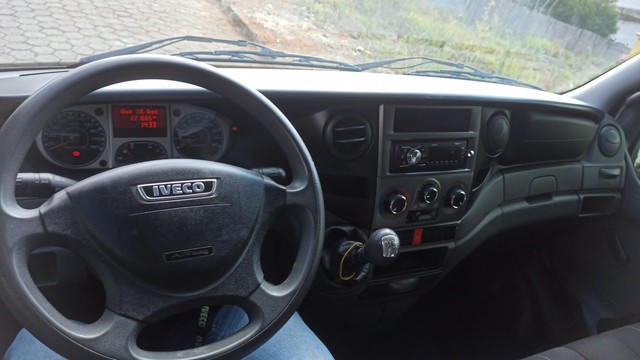CARRO MANUTENÇÃO EM DIA.