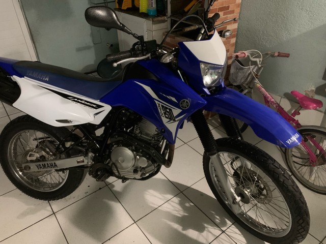 MOTO LANDER SUPER CONSERVADA