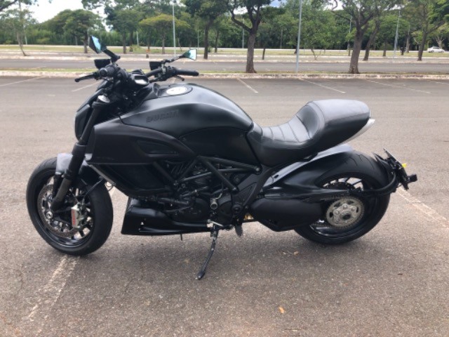 ducati diavel panniers