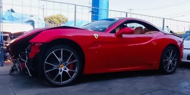 SUCATA FERRARI CALIFÓRNIA 2012/2013 CILINDRADAS:4297 POTÊNCIA:490CV - Foto 4