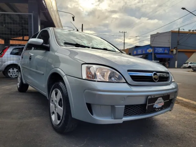 Comprar Hatch Chevrolet Corsa Hatch 1.4 4P Maxx Flex Prata 2010 em Laranjal  Paulista-SP