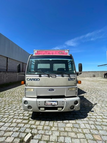 Caminhão Ford Cargo 1217 - Carroceria Fechada